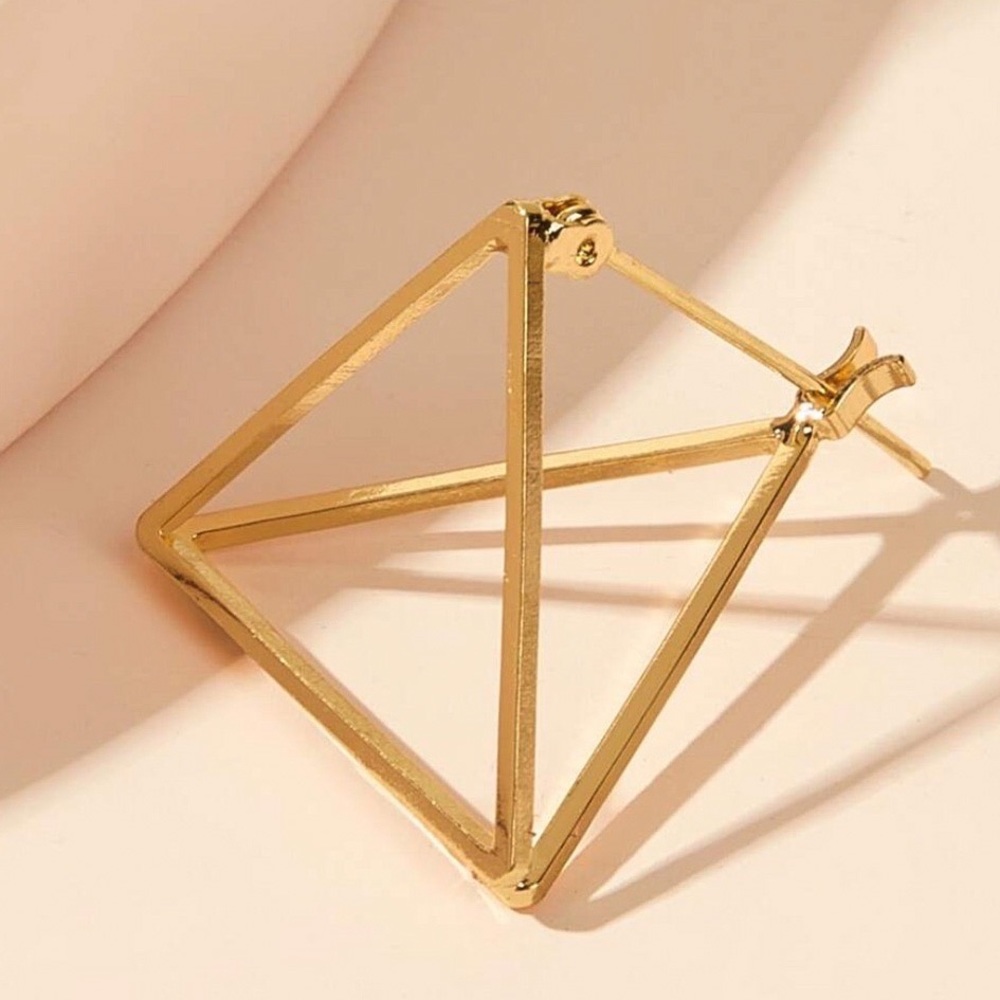 2/$20! Gold 3D Triangle Clasp Closure Earrings - Picture 4 of 8